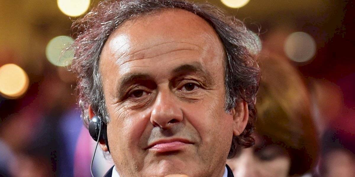 Michel Platini reclamará salarios atrasados a la UEFA.