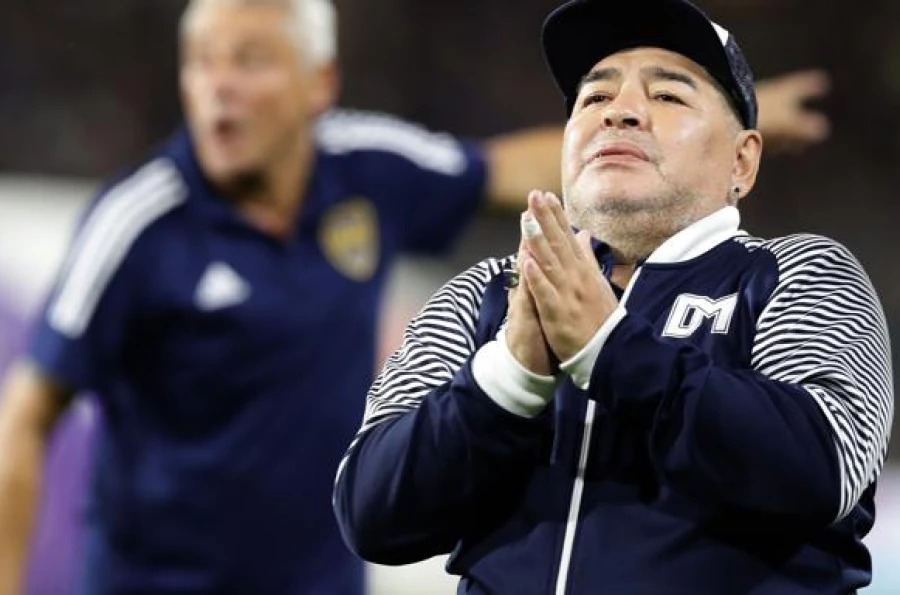 A los 60 años, falleció la leyenda del fútbol, Diego Armando Maradona.