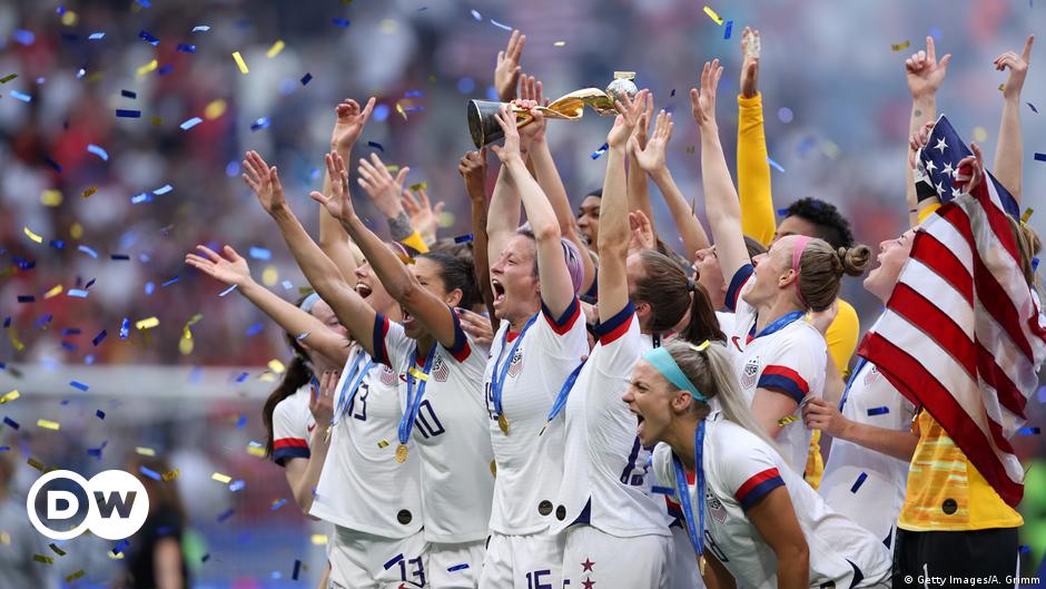 ¡Paso histórico! Selecciones de fútbol de hombres y mujeres de EEUU ganarán lo mismo.