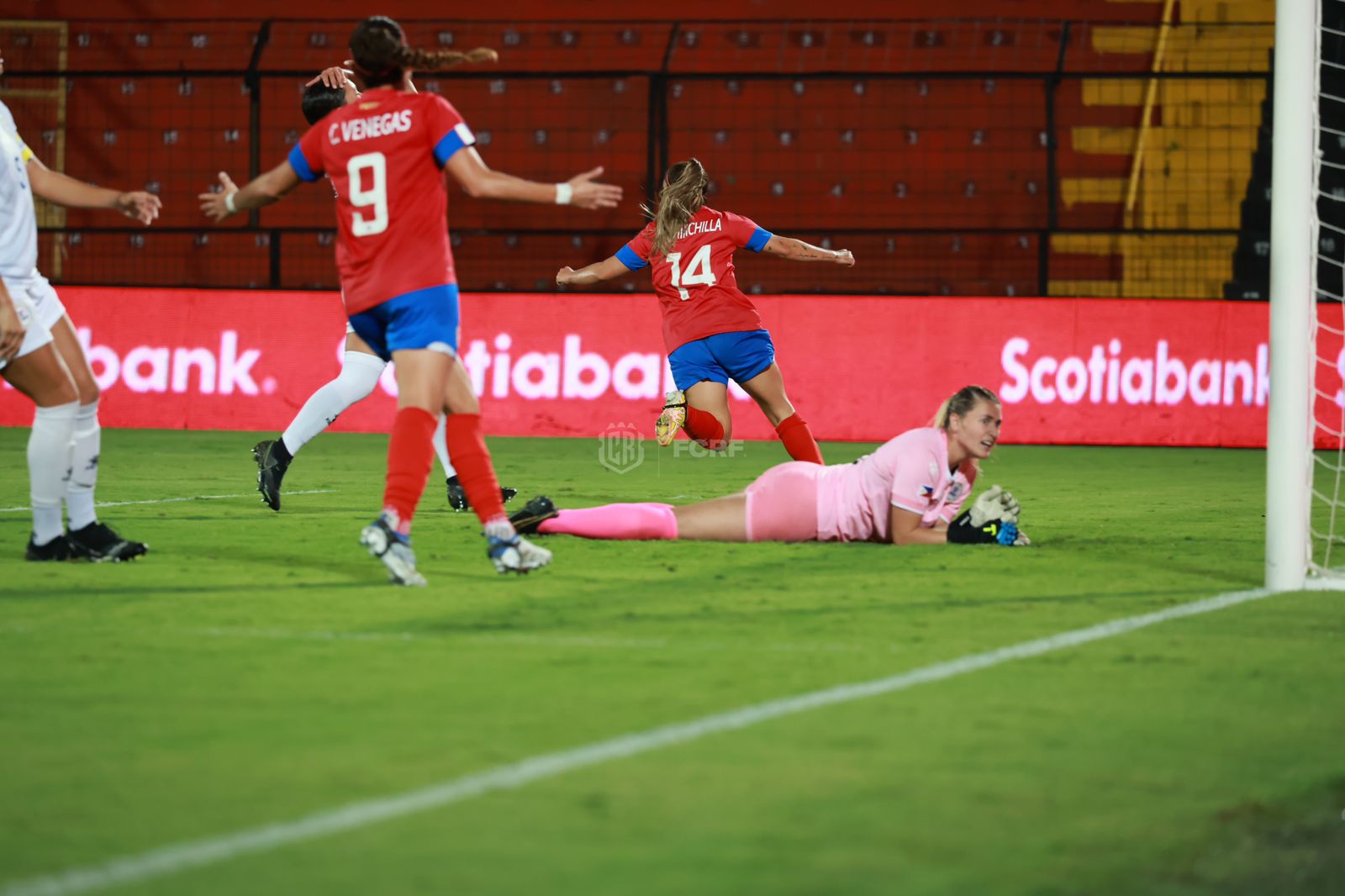 Selección Femenina dejó ir la victoria ante Filipinas en el último minuto.