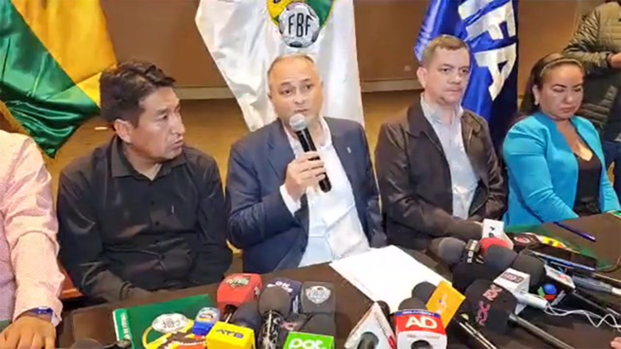 Anulan el desarrollo de los torneos en Bolivia (Liga y Copa) por denuncias de amaño de partidos.