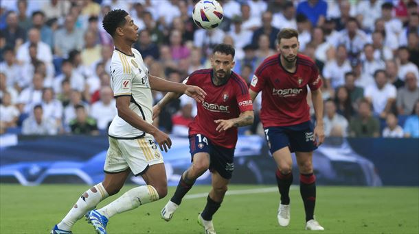 Real Madrid goleó al Osasuna y sigue líder en LaLiga.