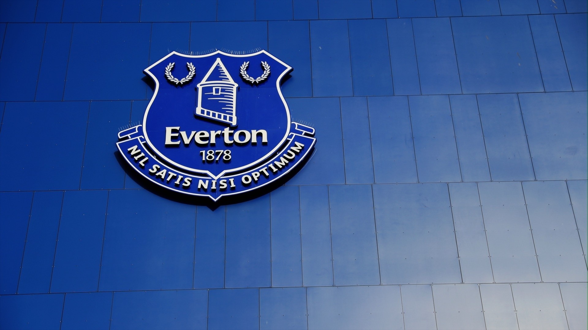 Everton sufriría sanción sin precedentes por incumplir normas del Fair Play Financiero.