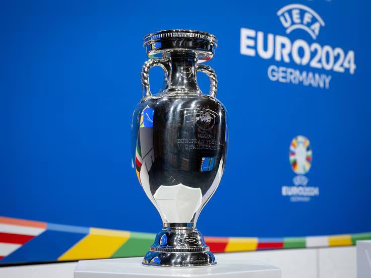 La UEFA realizó el sorteo para la Eurocopa 2024.