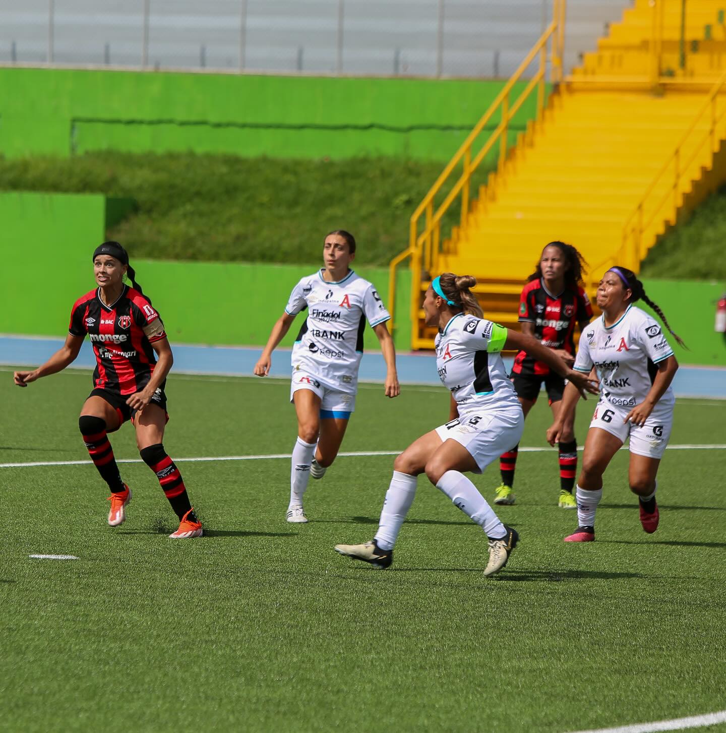 ‘Leonas’ quedaron sin opciones del tricampeonato de Uncaf.