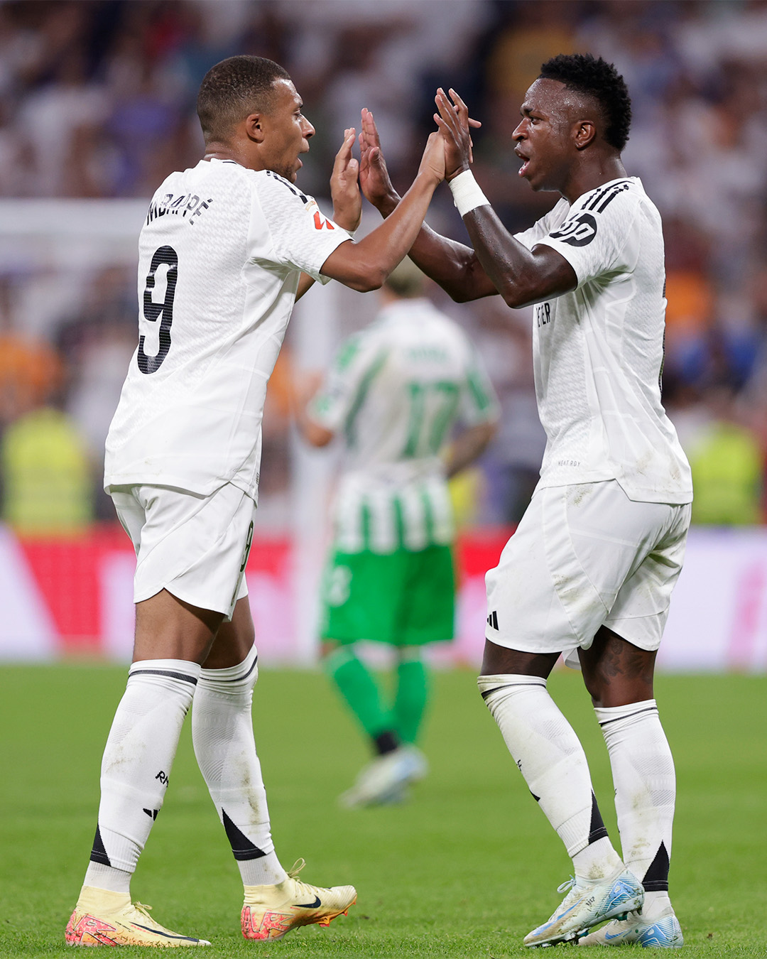 Mbappé se lució con doblete en victoria del Real Madrid sobre el Betis.