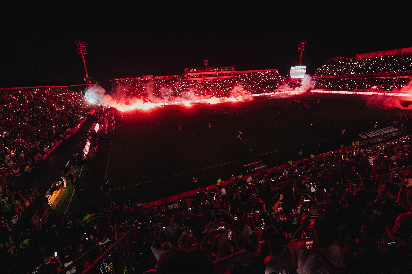 Alajuelense se avivó jurídicamente y se quitó los partidos de veto que pesaban sobre el Morera Soto.