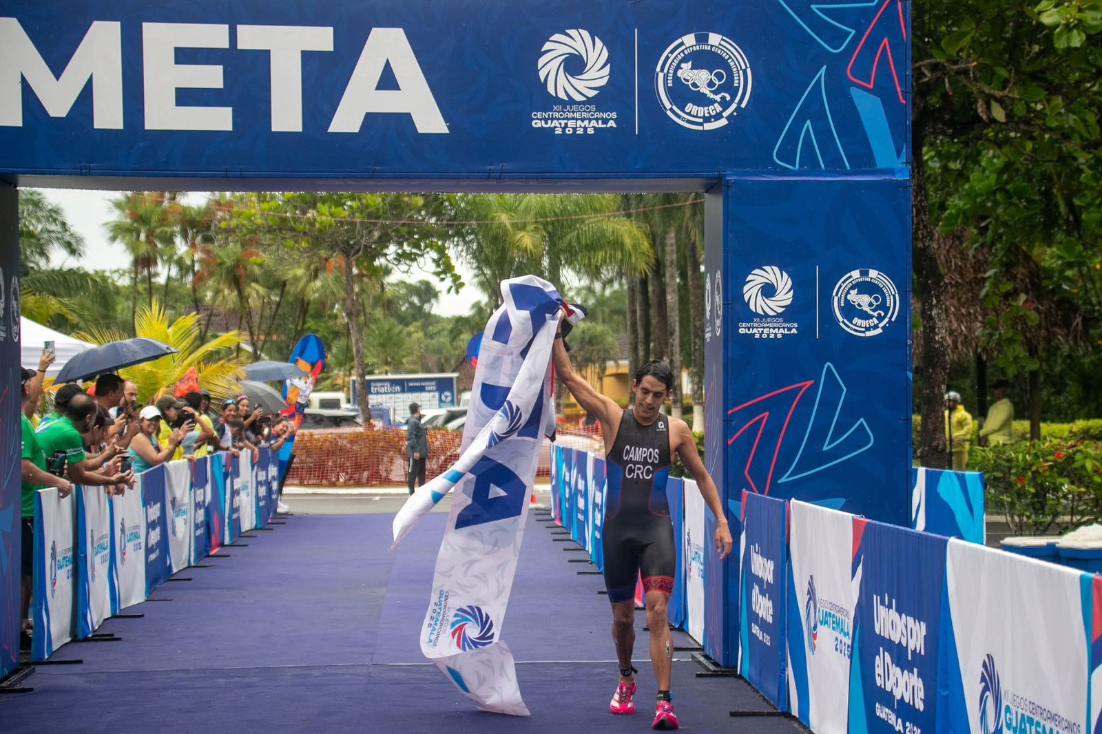 Álvaro Campos conquistó el oro en triatlón masculino de los Juegos Centroamericanos Guatemala 2025