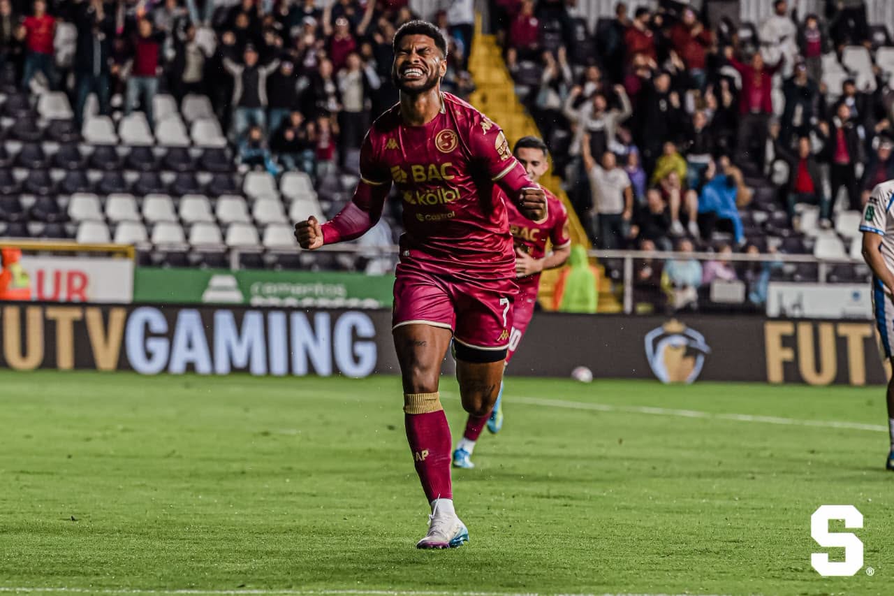 Saprissa llenó de goles a un Pérez Zeledón a quien la cuerda le duró 59 minutos.