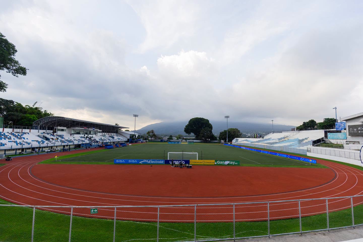 Firpo cambia de sede para recibir a Alajuelense por la Copa Centroamericana.