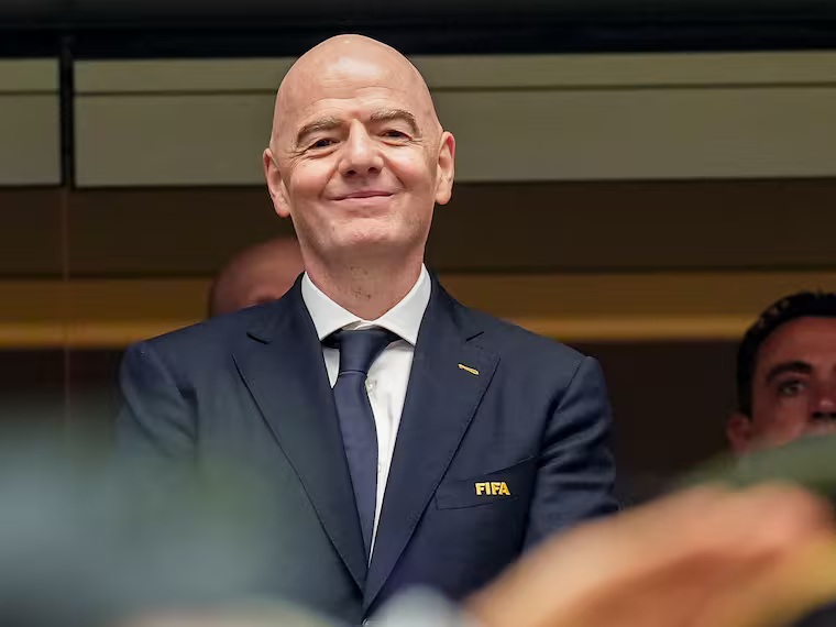 Tras el rechazo de varias confederaciones y el retiro de inversionistas, Infantino desiste de privatizar el Mundial.