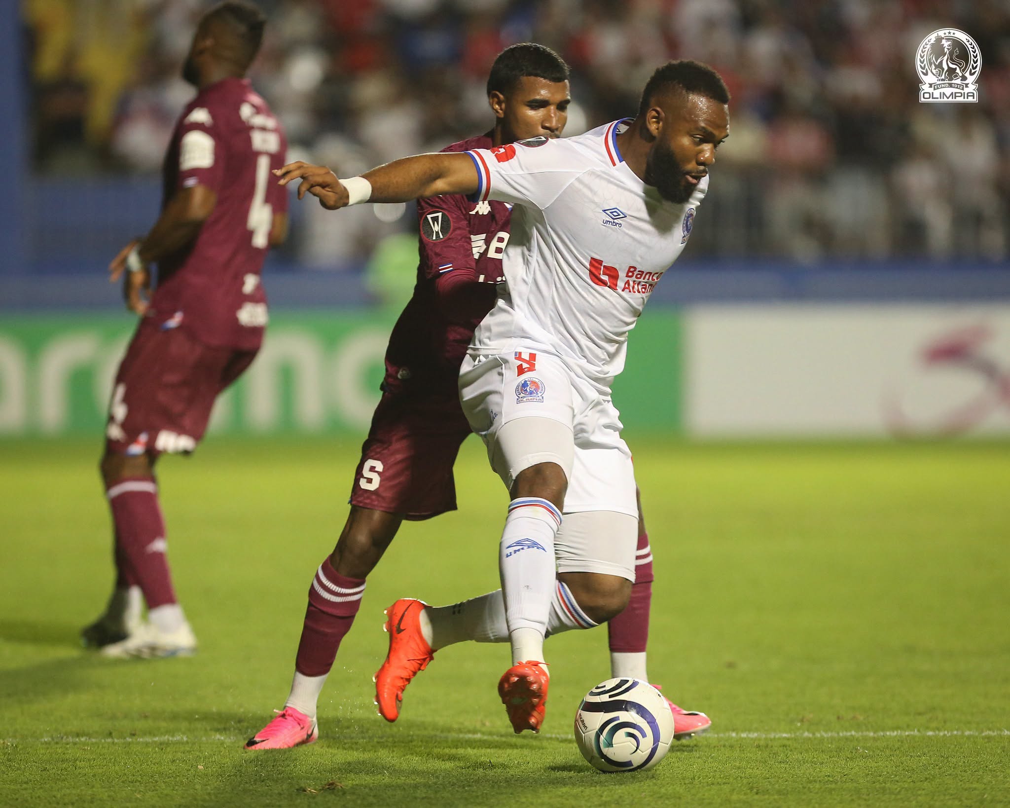 Olimpia desnuda las falencias de Saprissa y se lleva el premio mayor de la fase de grupos de la Copa Centroamericana.