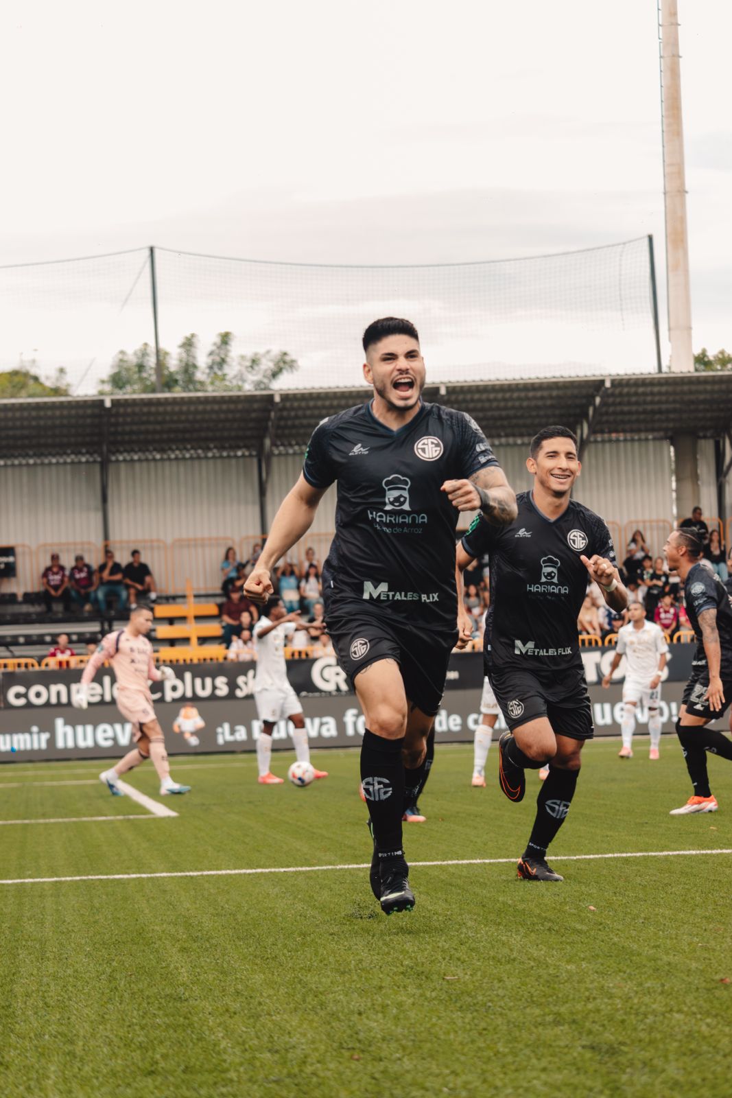 Sporting castiga las rotaciones de Saprissa con una goleada en el Puente Piedra.