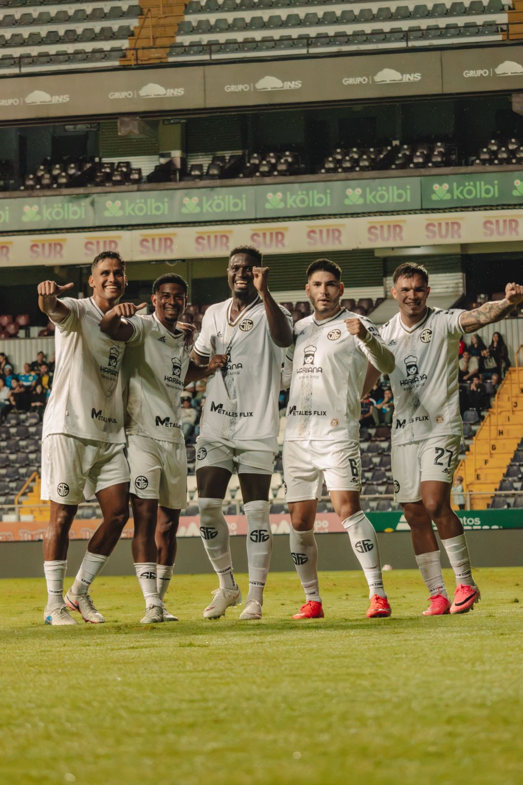 Con Mayron George encendido, Sporting derrota a Escorpiones y llega a 24 puntos