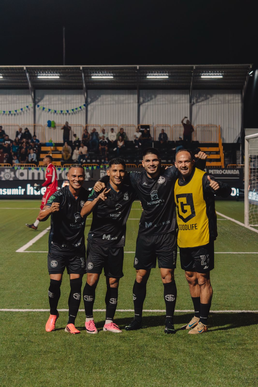 Sporting se hizo grande con diez y desplazó a Cartaginés del segundo lugar.