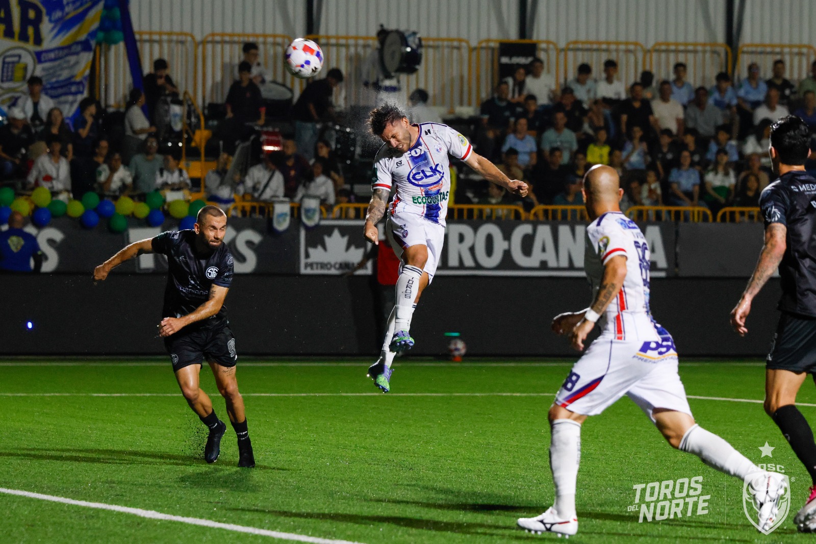 Sporting FC se conformó, se durmió y San Carlos le pasó factura.